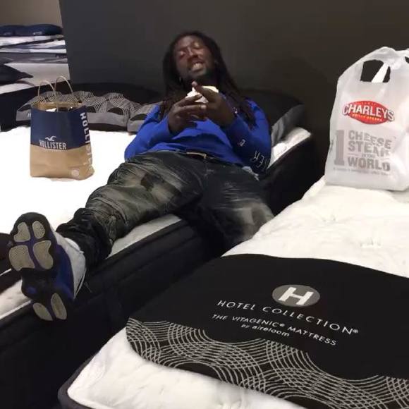 Meet your Posher, Devin - Picture 1 of 1